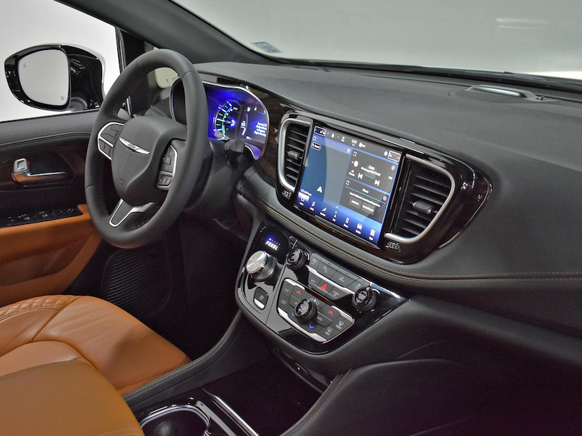 Foto do veículo CHRYSLER PACIFICA  PINNACLE HYBRID 2023 3.6 V6 260 CV 2023 11.170 KM 720.000,00
