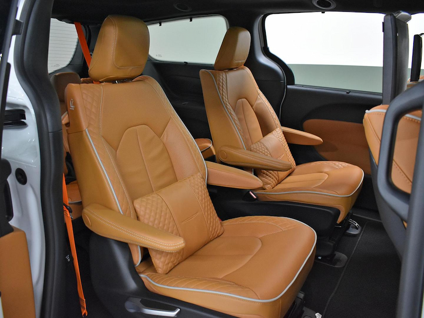 Foto do veículo CHRYSLER PACIFICA  PINNACLE HYBRID 2023 3.6 V6 260 CV 2023 11.170 KM 720.000,00