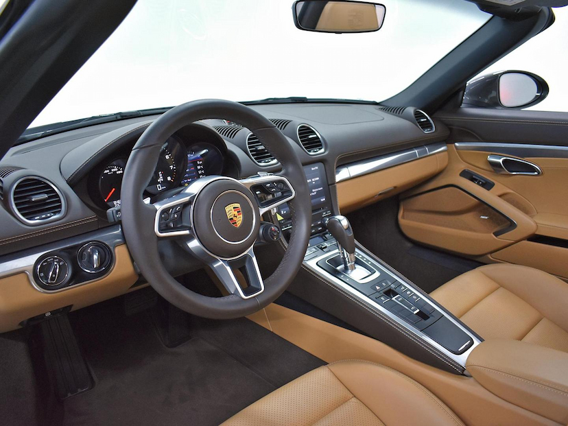 Foto do veículo PORSCHE 718  BOXSTER 2.0 300CV 2020 8.500 KM 520.000,00