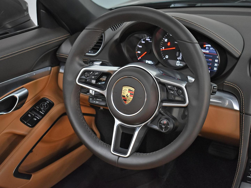 Foto do veículo PORSCHE 718  BOXSTER 2.0 300CV 2020 8.500 KM 520.000,00