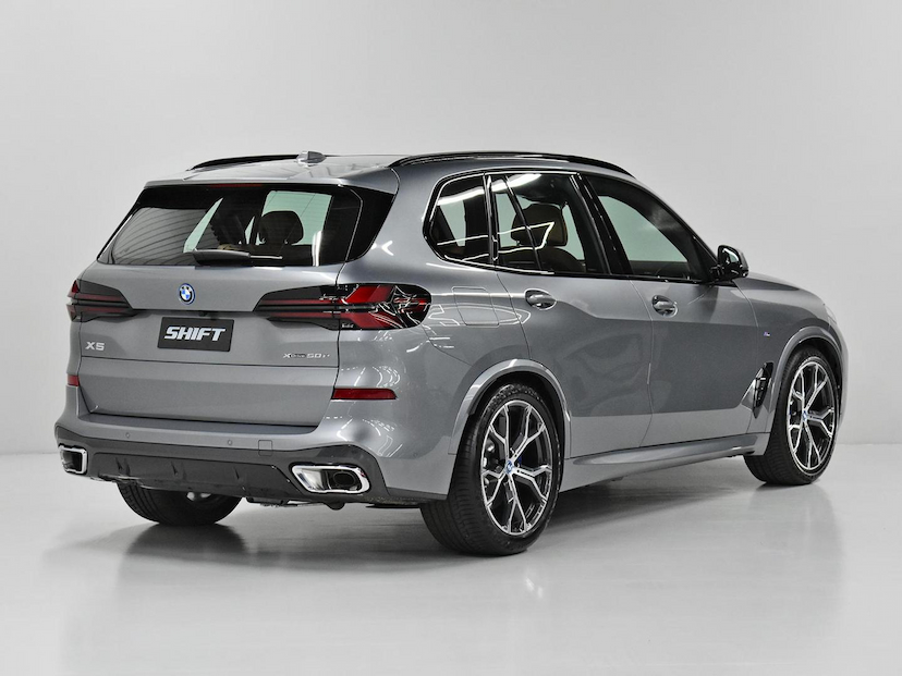 Foto do veículo BMW X5  XDRIVE 50E 3.0 M SPORT AUT. (HIBRIDO) 2025 15 KM 810.000,00
