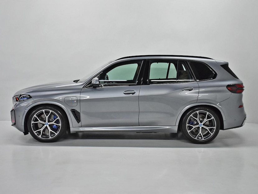 Foto do veículo BMW X5  XDRIVE 50E 3.0 M SPORT AUT. (HIBRIDO) 2025 15 KM 810.000,00