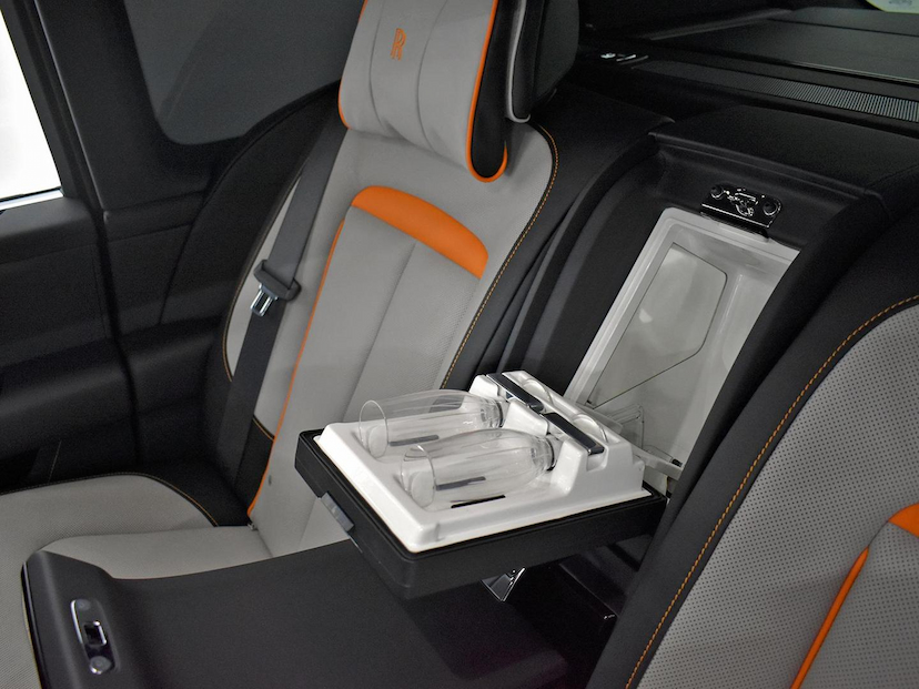 Foto do veículo ROLLS-ROYCE CULLINAN  6.7 V12 AUT. 2023 2.465 KM 8.200.000,00
