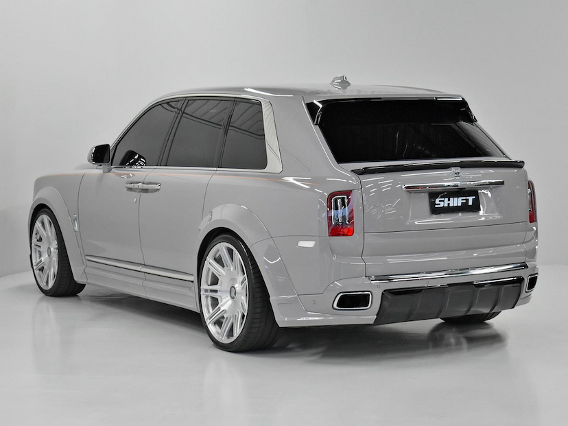 Foto do veículo ROLLS-ROYCE CULLINAN  6.7 V12 AUT. 2023 2.465 KM 8.200.000,00