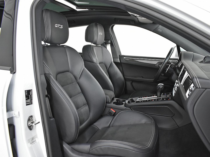 Foto do veículo PORSCHE MACAN MACAN GTS 2.9 BI-TURBO 2022 21.700 KM 610.000,00