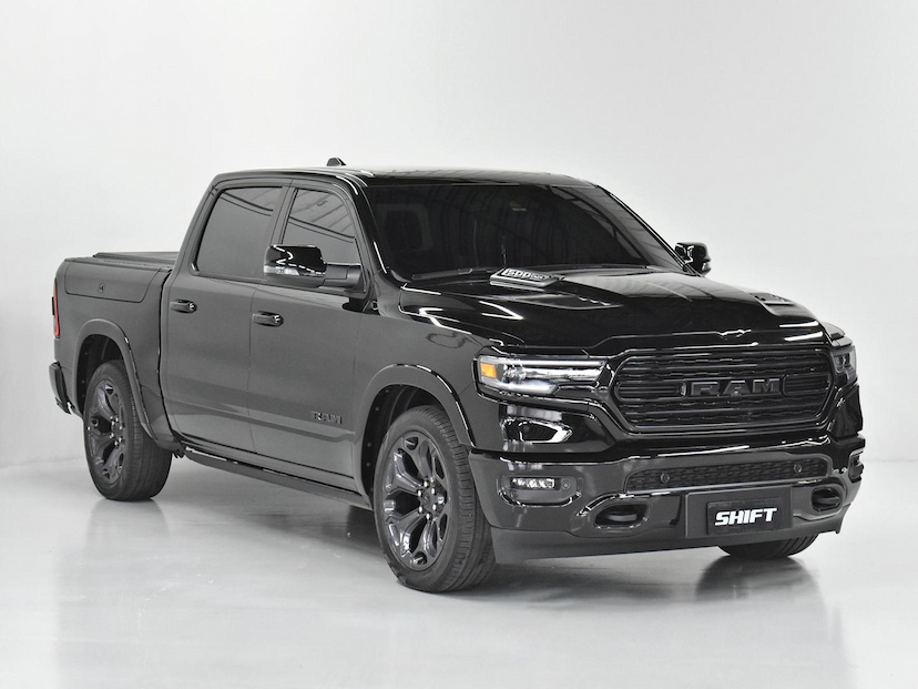Foto do veículo RAM 1500  LIMITED NIGHT EDITION 5.7 4X4 AUT. 2023 23.867 KM 455.000,00