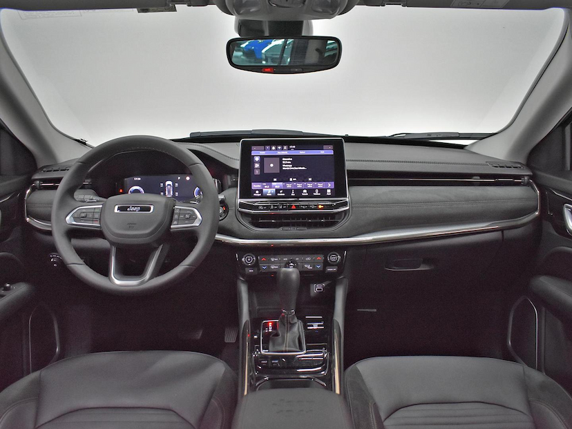 Foto do veículo JEEP COMMANDER  LIMITED T270 1.3 TB FLEX AUT 2024 11.000 KM 199.000,00