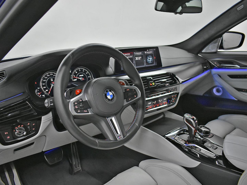 Foto do veículo BMW M5  4.4 V8 TWIN POWER M XDRIVE STEPTRONIC 2019 43.010 KM 475.000,00