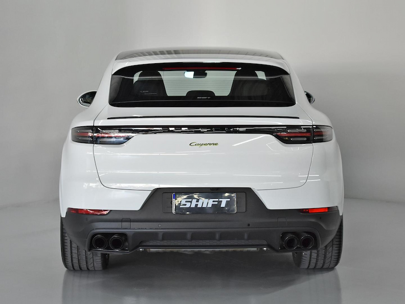 Foto do veículo PORSCHE CAYENNE  COUPE E-HYBRID 3.0 V6 462CV 2023 17.845 KM 750.000,00