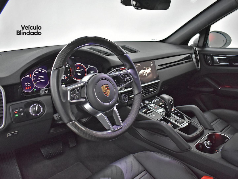 Foto do veículo PORSCHE CAYENNE  COUPE E-HYBRID 3.0 V6 462CV 2023 17.845 KM 750.000,00