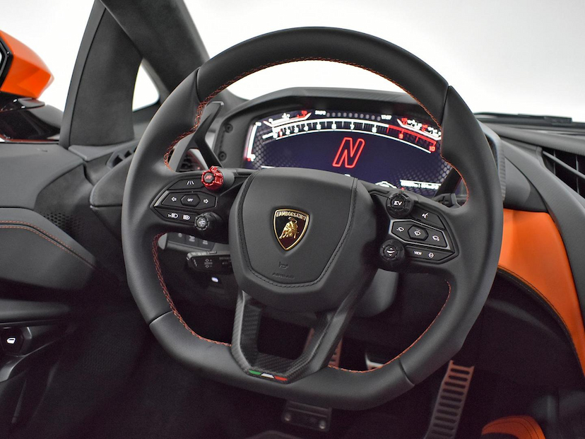 Foto do veículo LAMBORGHINI REVUELTO  COUPE LP 1015-4 (HIB) 2024 330 KM 8.600.000,00