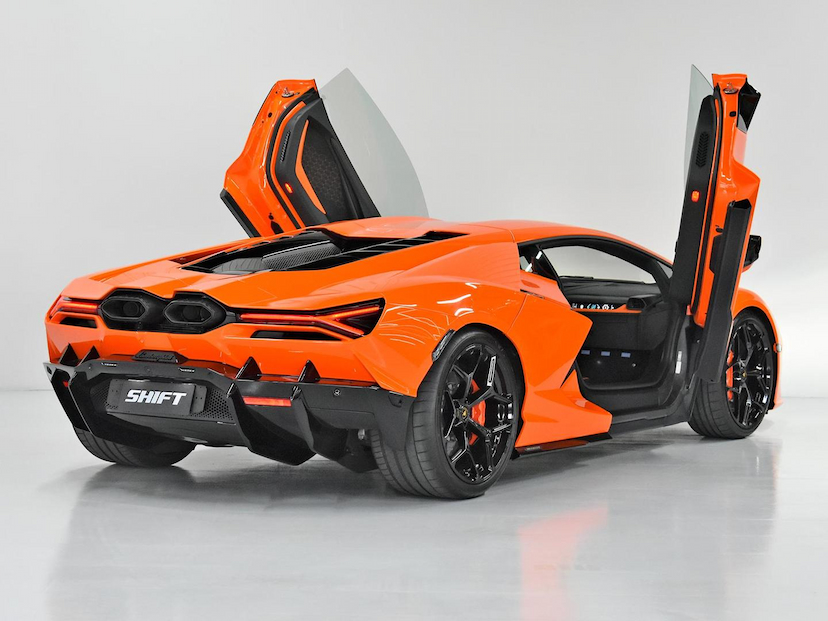 Foto do veículo LAMBORGHINI REVUELTO  COUPE LP 1015-4 (HIB) 2024 330 KM 8.600.000,00