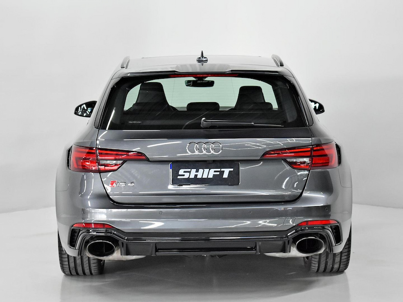 Foto do veículo AUDI RS4  AVANT 2.9TFSI TIPTRONIC QUATTRO 2019 27.500 KM 430.000,00