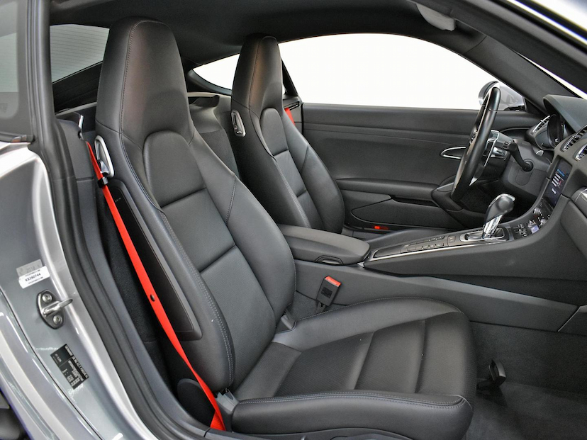 Foto do veículo PORSCHE 718  CAYMAN 2.0 300CV 2019 27.465 KM 439.000,00