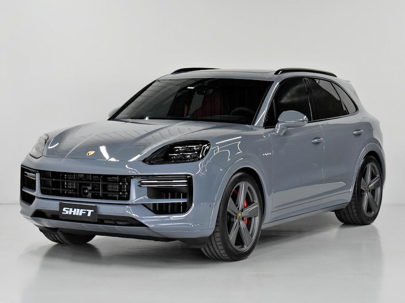 Foto do veículo PORSCHE CAYENNE  TURBO 4.0 V8 599CV (HÍBRIDO) 2024 3.670 KM 1.420.000,00