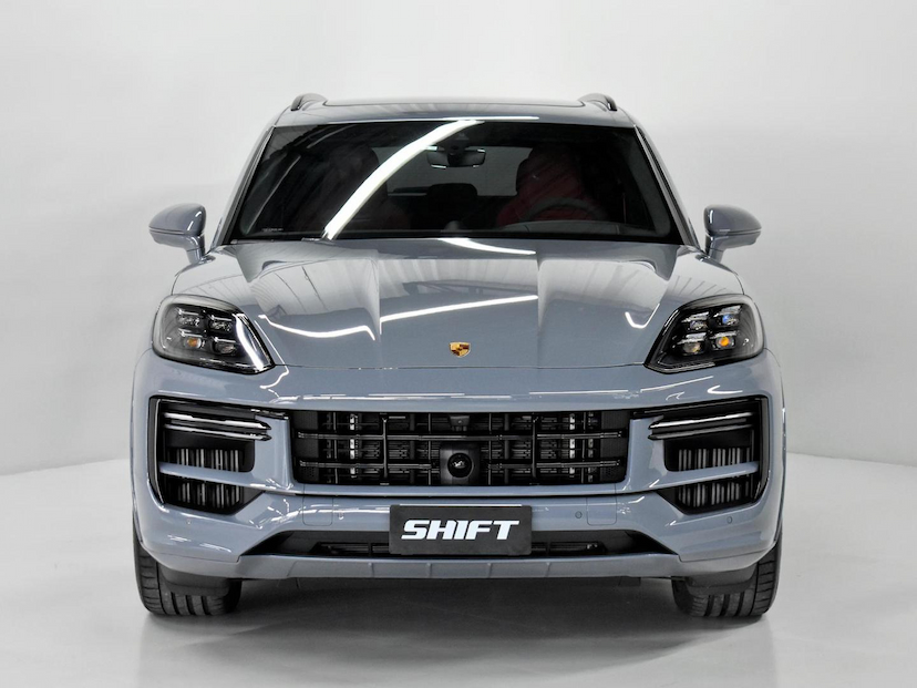 Foto do veículo PORSCHE CAYENNE  TURBO 4.0 V8 599CV (HÍBRIDO) 2024 3.670 KM 1.420.000,00
