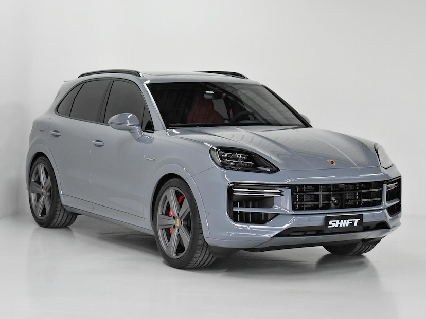 Foto do veículo PORSCHE CAYENNE  TURBO 4.0 V8 599CV (HÍBRIDO) 2024 3.670 KM 1.420.000,00