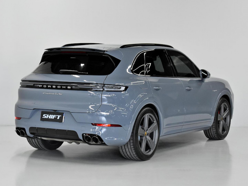 Foto do veículo PORSCHE CAYENNE  TURBO 4.0 V8 599CV (HÍBRIDO) 2024 3.670 KM 1.420.000,00
