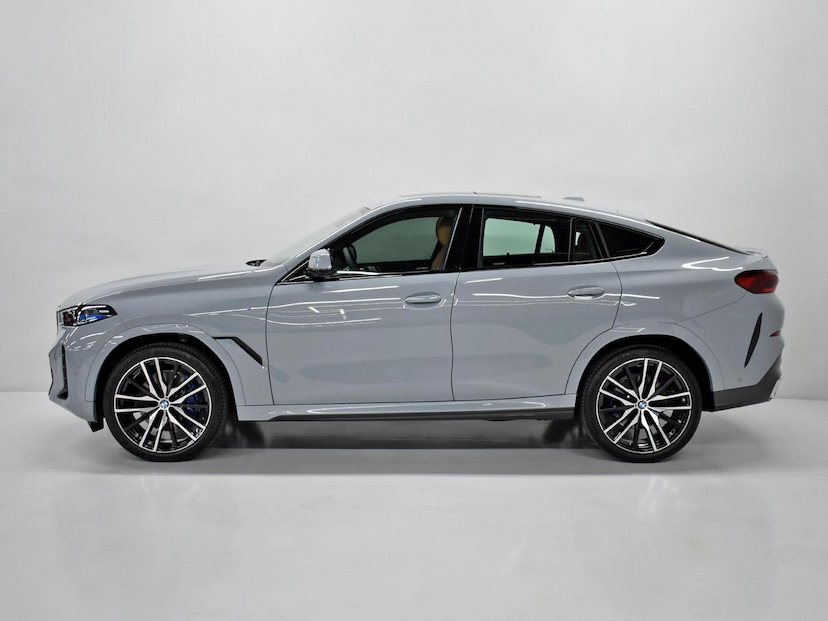 Foto do veículo BMW X6  XDRIVE 40I M SPORT 3.0 BI-TB (HIB.) 2025 540 KM 820.000,00