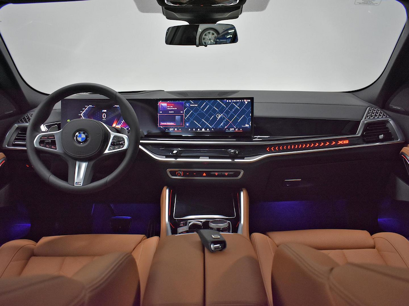 Foto do veículo BMW X6  XDRIVE 40I M SPORT 3.0 BI-TB (HIB.) 2025 540 KM 820.000,00