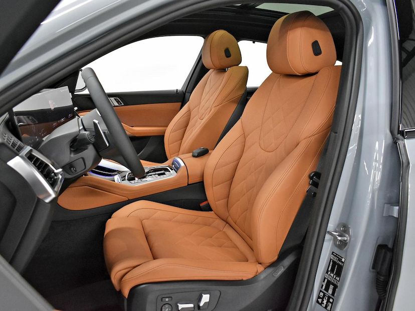 Foto do veículo BMW X6  XDRIVE 40I M SPORT 3.0 BI-TB (HIB.) 2025 540 KM 820.000,00