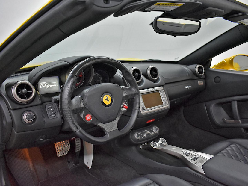 Foto do veículo FERRARI CALIFORNIA  2010 4.810 KM 1.400.000,00