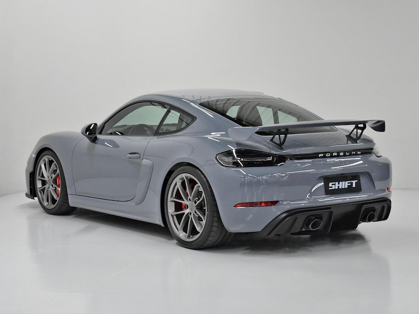 Foto do veículo PORSCHE 718  CAYMAN GT4 4.0 420CV 2023 2.135 KM 925.000,00