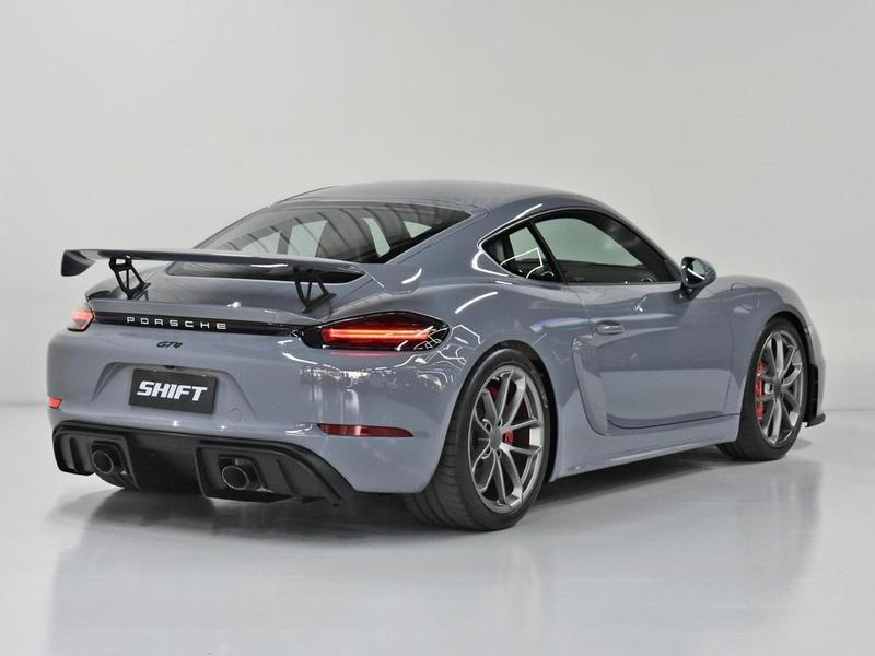Foto do veículo PORSCHE 718  CAYMAN GT4 4.0 420CV 2023 2.135 KM 925.000,00