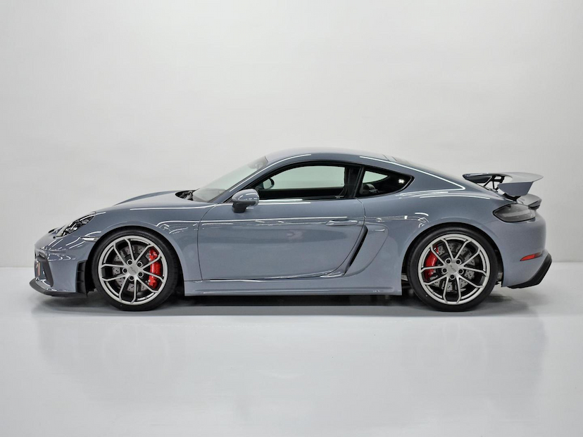 Foto do veículo PORSCHE 718  CAYMAN GT4 4.0 420CV 2023 2.135 KM 925.000,00