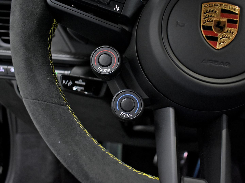 Foto do veículo PORSCHE 911  GT3 RS 2024 190 KM 3.750.000,00
