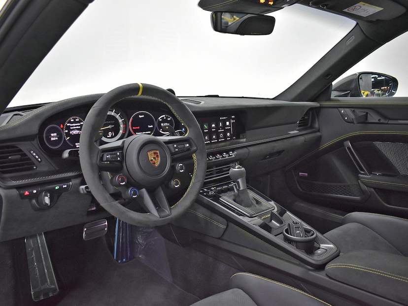 Foto do veículo PORSCHE 911  GT3 RS 2024 190 KM 3.750.000,00