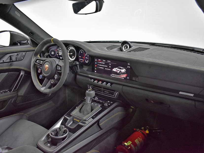 Foto do veículo PORSCHE 911  GT3 RS 2024 190 KM 3.750.000,00