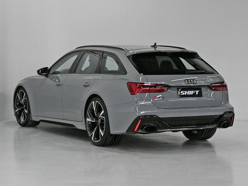 Foto do veículo AUDI RS6  4.0 AVANT FSI BI-TB QUATTRO TIP. 5P 2021 28.200 KM 850.000,00