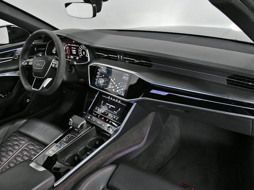 Foto do veículo AUDI RS6  4.0 AVANT FSI BI-TB QUATTRO TIP. 5P 2021 28.200 KM 850.000,00