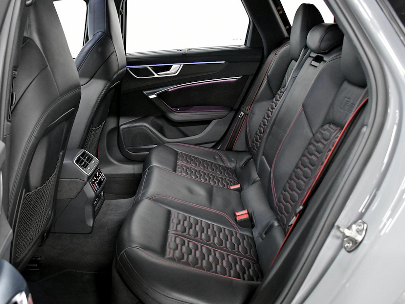 Foto do veículo AUDI RS6  4.0 AVANT FSI BI-TB QUATTRO TIP. 5P 2021 28.200 KM 850.000,00