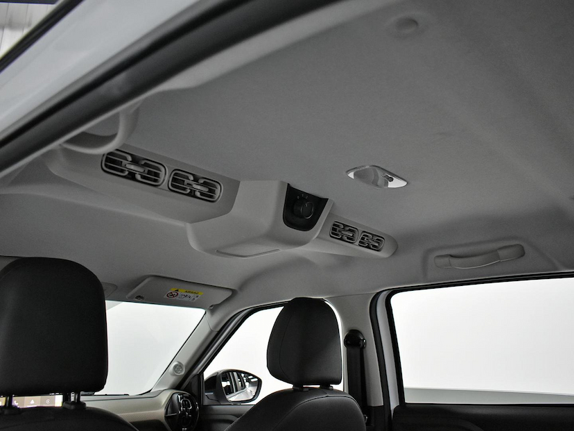 Foto do veículo CITROËN AIRCROSS C3  SHINE 1.0 FLEX TB 200 AUT. 2025 7.990 KM 122.000,00