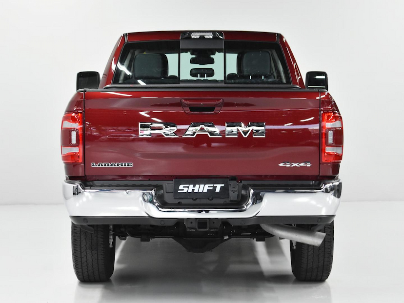 Foto do veículo RAM 2500  LARAMIE 6.7 TDI CD 4X4 DIESEL 2024 7.490 KM 415.000,00