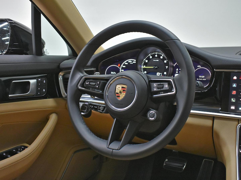 Foto do veículo PORSCHE PANAMERA  4 E-HYBRID SPORT TURISMO 2023 11.630 KM 695.000,00