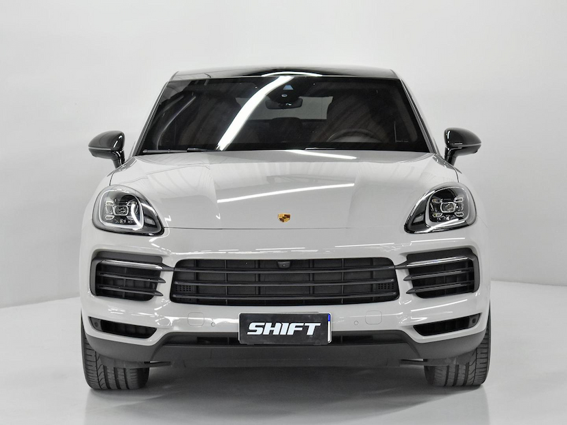 Foto do veículo PORSCHE CAYENNE  COUPE E-HYBRID 3.0 V6 462CV 2021 22.905 KM 650.000,00