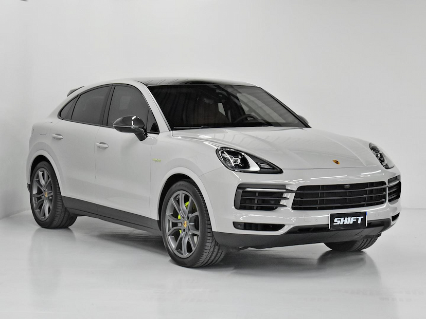 Foto do veículo PORSCHE CAYENNE  COUPE E-HYBRID 3.0 V6 462CV 2021 22.905 KM 650.000,00