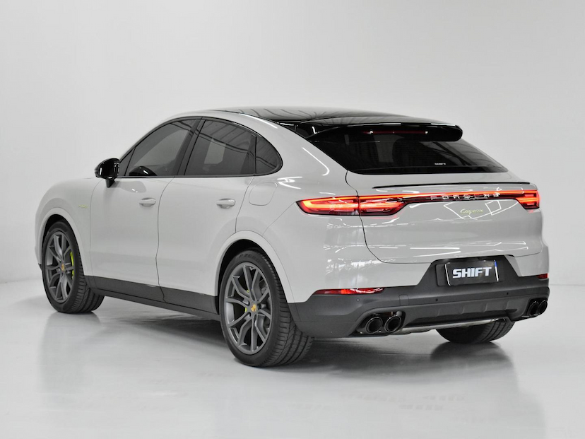 Foto do veículo PORSCHE CAYENNE  COUPE E-HYBRID 3.0 V6 462CV 2021 22.905 KM 650.000,00
