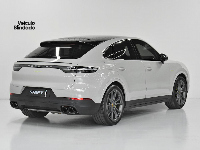 Foto do veículo PORSCHE CAYENNE  COUPE E-HYBRID 3.0 V6 462CV 2021 22.905 KM 650.000,00