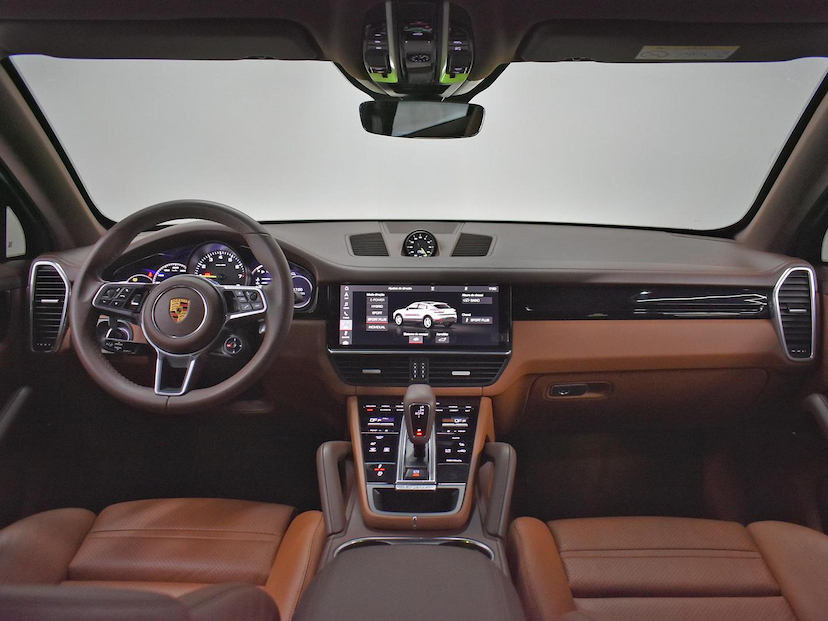 Foto do veículo PORSCHE CAYENNE  COUPE E-HYBRID 3.0 V6 462CV 2021 22.905 KM 650.000,00