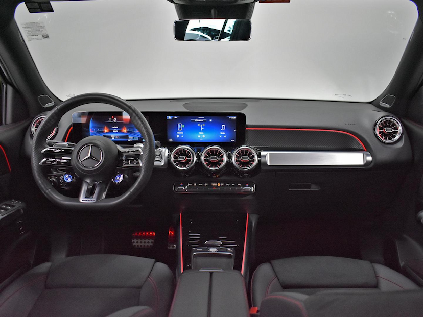 Foto do veículo MERCEDES-BENZ GLB 35 AMG  4MATIC 2024 4.520 KM 415.000,00