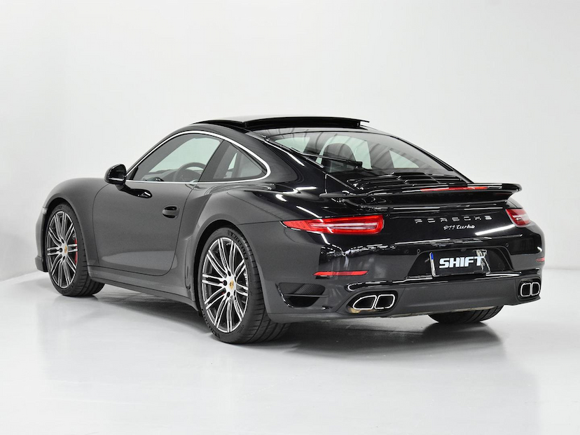 Foto do veículo PORSCHE 911  TURBO 3.8 520 CV 2015 3.770 KM 950.000,00