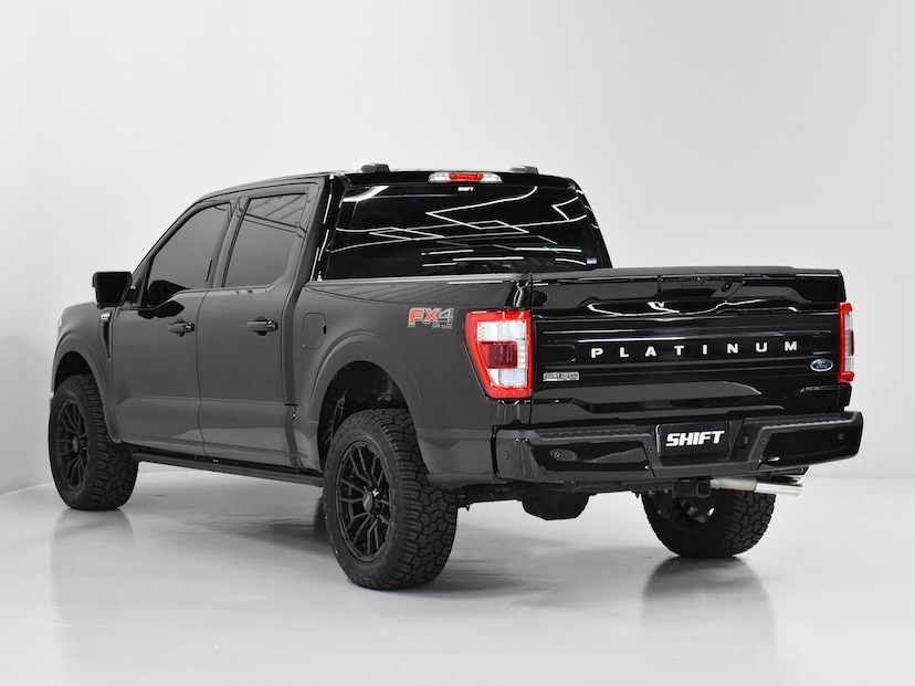 Foto do veículo FORD F-150 F-150 PLATINUM 4X4 5.0 V8 2023 10.890 KM 425.000,00