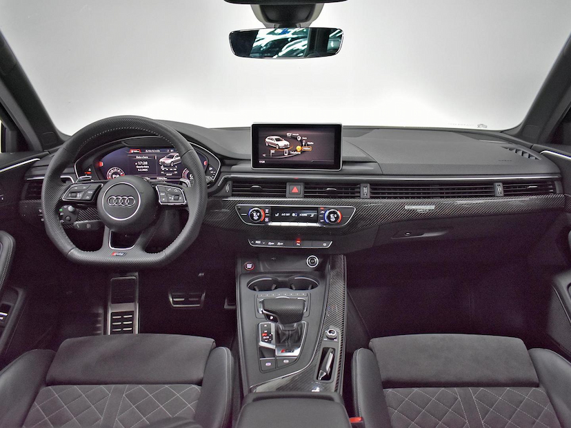 Foto do veículo AUDI RS6 RS4 2.9  V6 TFSI QUATTRO TIPTRONIC. 2019 28.840 KM 435.000,00