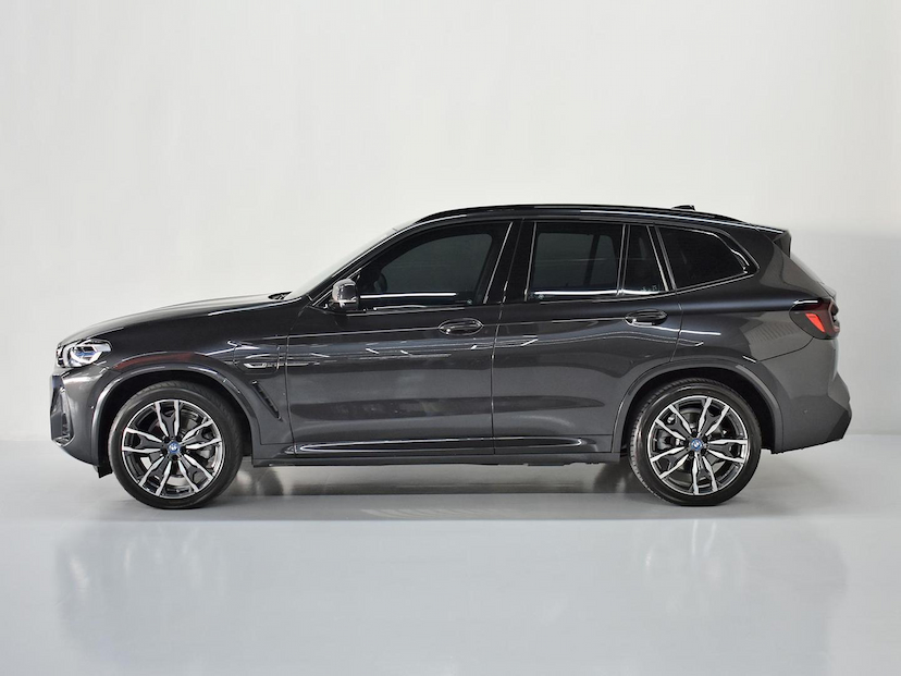 Foto do veículo BMW X3  XDRIVE 30E M SPORT TURBO AUT. (HÍB.) 2022 31.655 KM 355.000,00