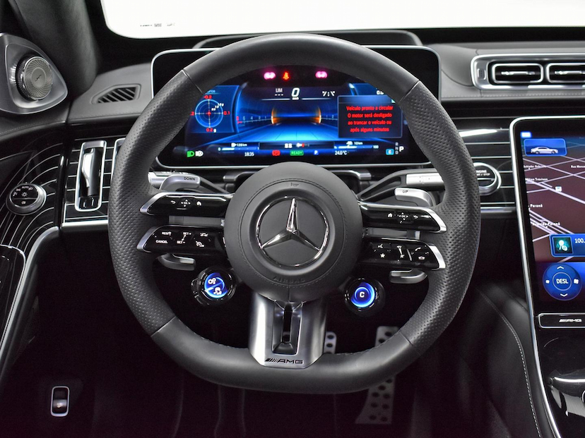 Foto do veículo MERCEDES-BENZ S 63 AMG S-63 AMG S E PERFORMANCE AUT. (HÍBRIDO) 2024 2.610 KM 2.350.000,00