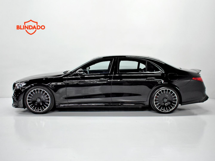Foto do veículo MERCEDES-BENZ S 63 AMG S-63 AMG S E PERFORMANCE AUT. (HÍBRIDO) 2024 2.610 KM 2.350.000,00